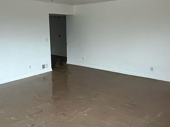 2nd image of 623 Clifton Dr #C