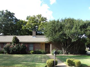 301 Rosebud Dr, Stephenville, TX 76401