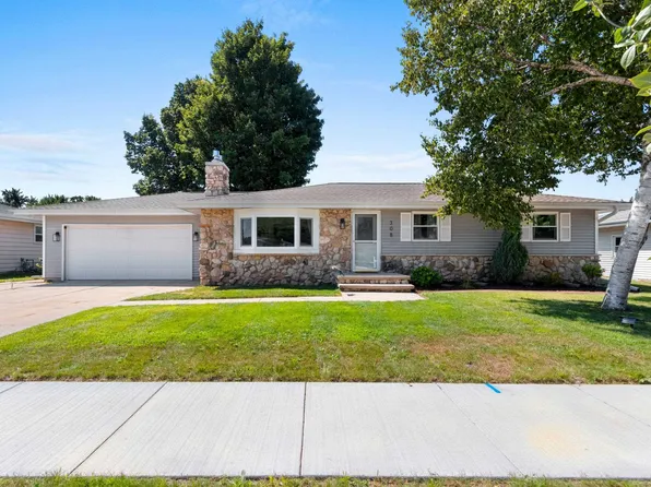 308 Welhouse Dr, Kimberly, WI 54136