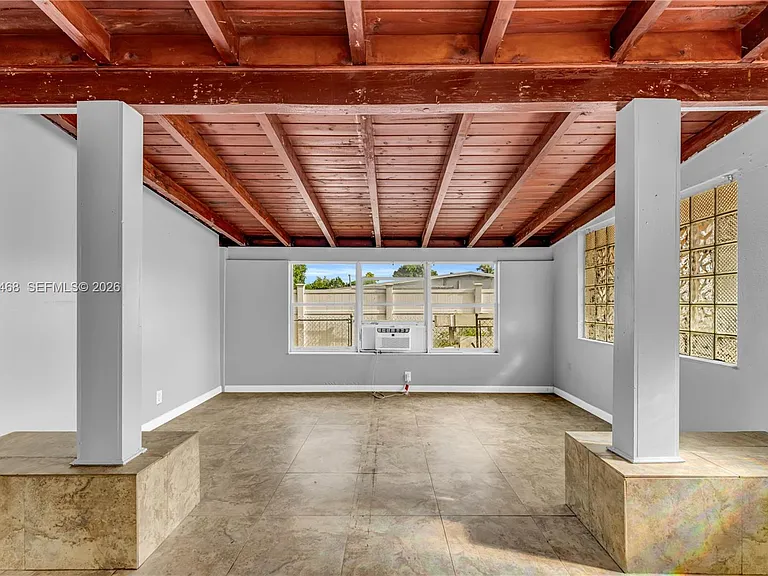 4220 SW 36th St — Photo 23