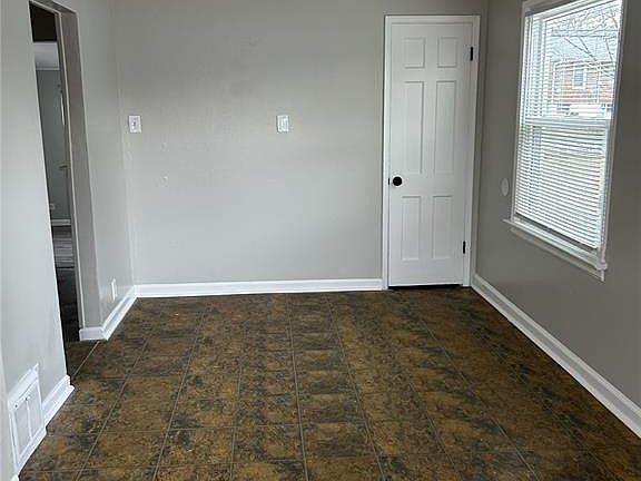 4th image of 10142 Newbold Dr