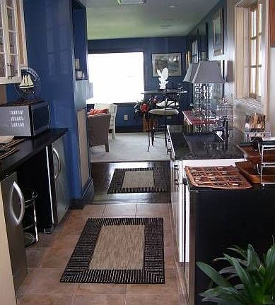 Wet Bar in Family room