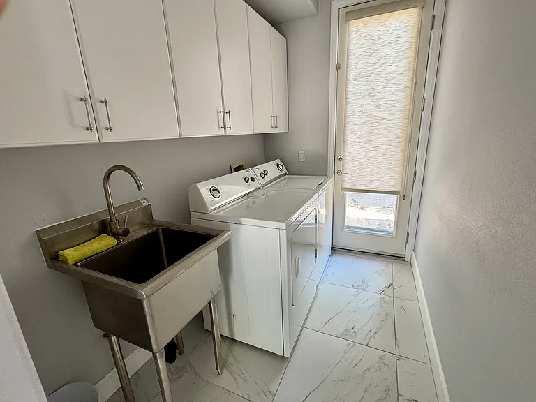 25 Buckingham Way — Photo 30