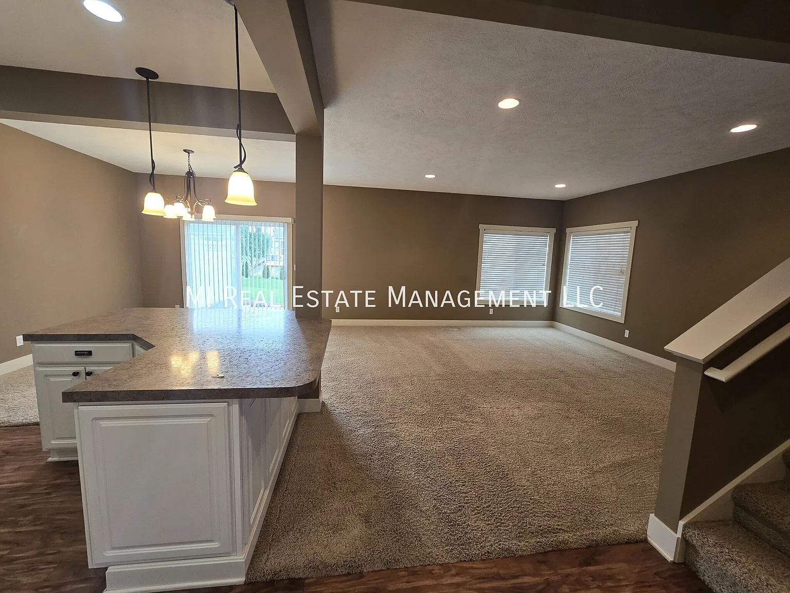 3 bed, 2.5 bath, 2043 sqft, $2,795 — Photo 4