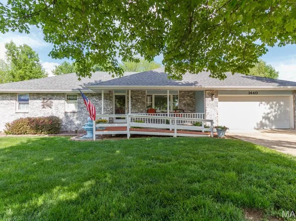 1440 Lana Dr, Lebanon, MO 65536