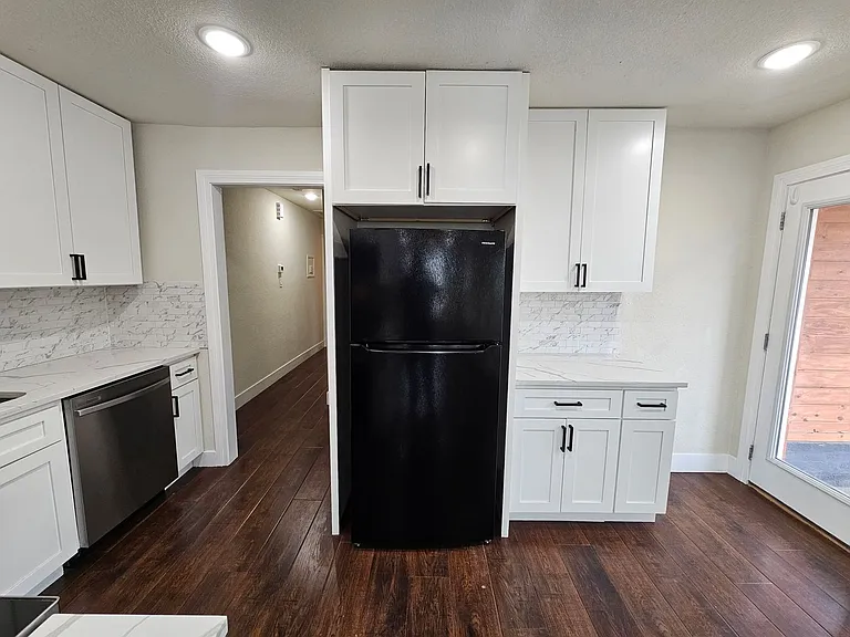 213 N Hampton Rd — Photo 12