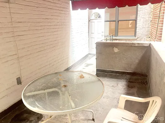 Rented by City Connections Realty | media 29