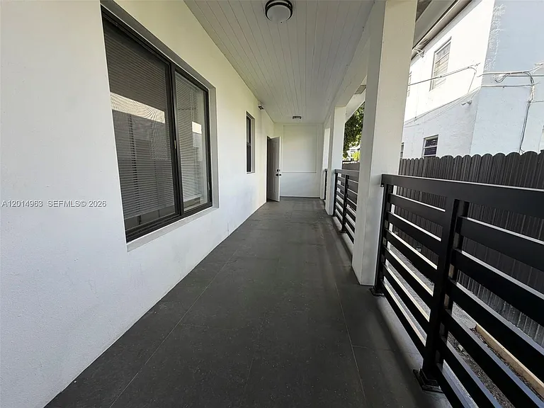638 SW 21st Ave #1 — Photo 6