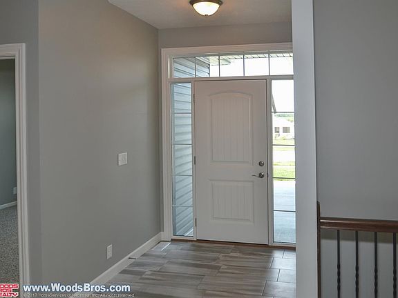 3rd image of 9537 Fairbury Ln