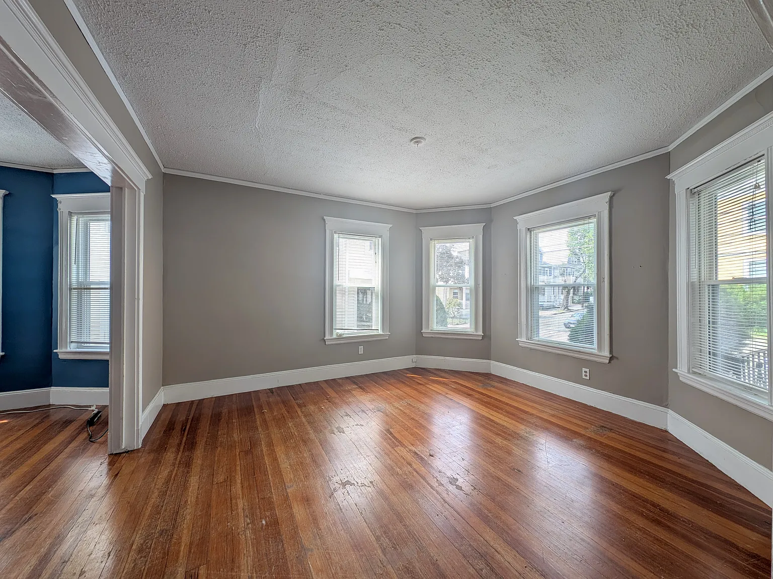 2 bed, 1000 sqft, $2,900 — Photo 4