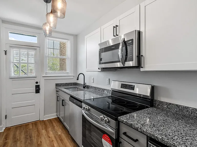 742 Washington Park #B4 — Photo 16