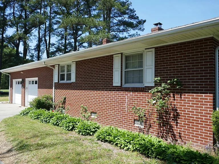 845 Halstead Blvd — Photo 11