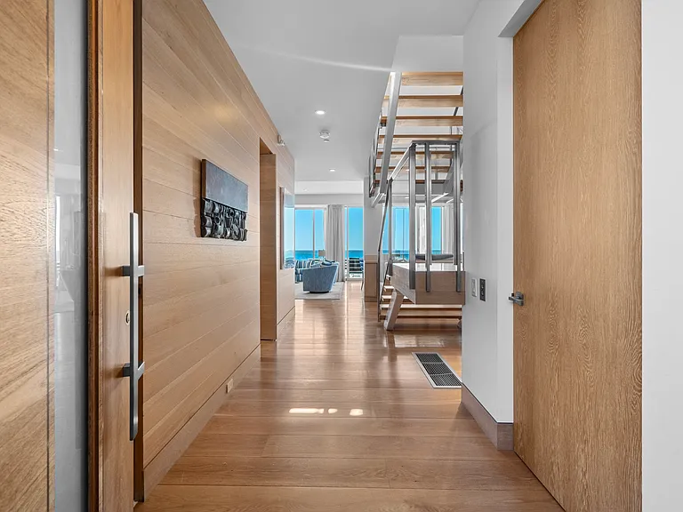 24380 Malibu Rd — Photo 38
