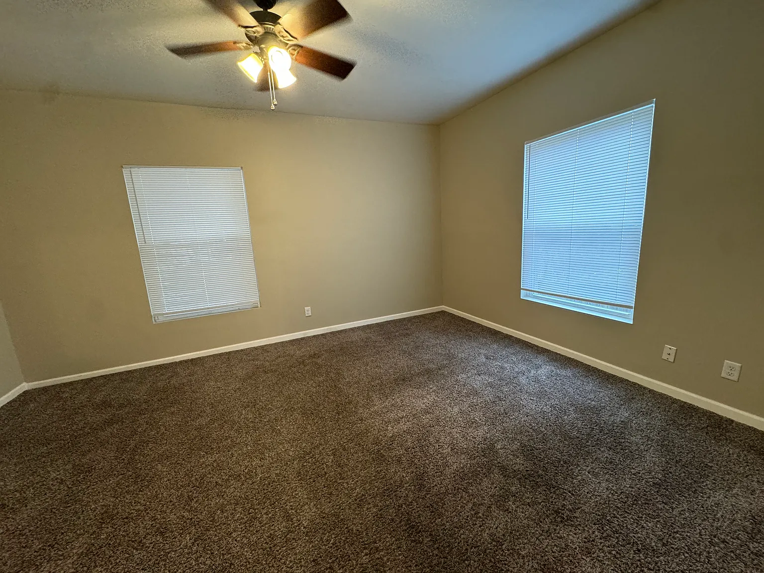 1 bed, 640 sqft, $700 — Photo 3