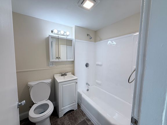 4th image of 114 Paradis Ave #3