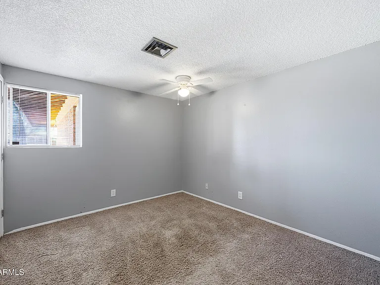 3737 W Griswold Rd — Photo 20