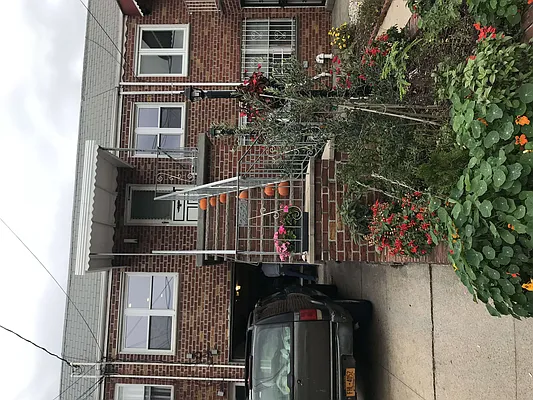 Rented by Voro, LLC | media 16