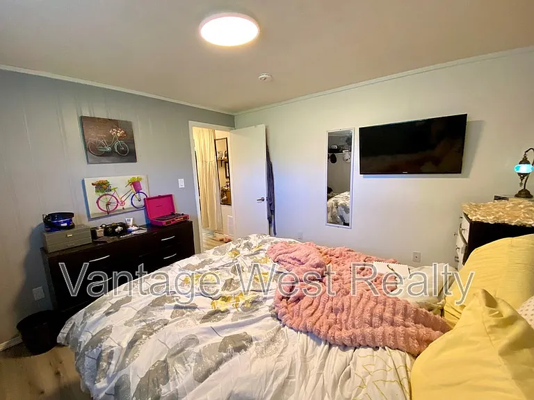 9509B Winview Rd — Photo 10