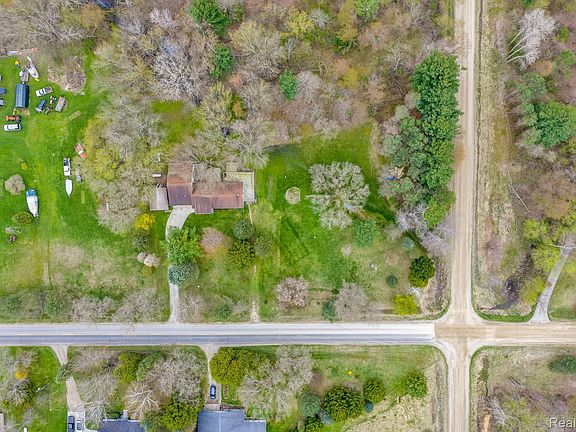 5th image of 6562 Custer Rd