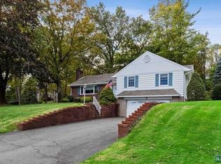 6 Mandon Ter, Hawthorne, NJ 07506