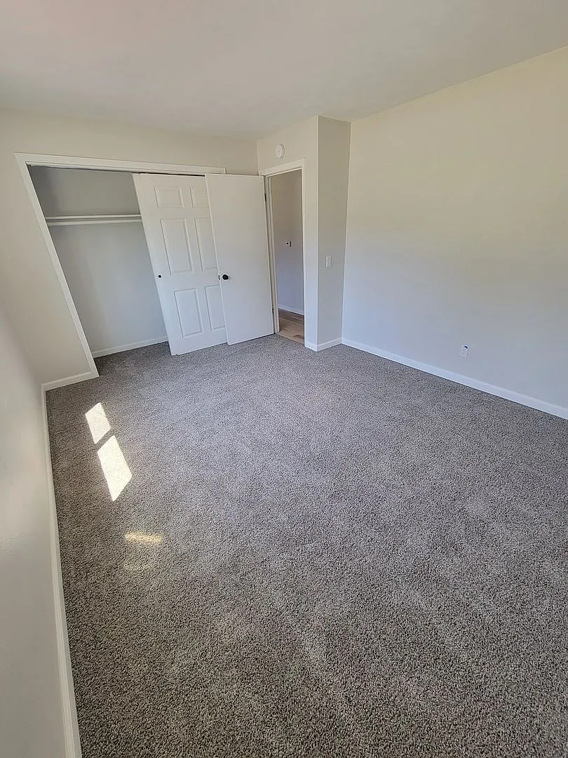 2617 N Clark St. — Photo 3