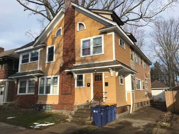 709 Hawthorne St NE, Grand Rapids, MI 49503
