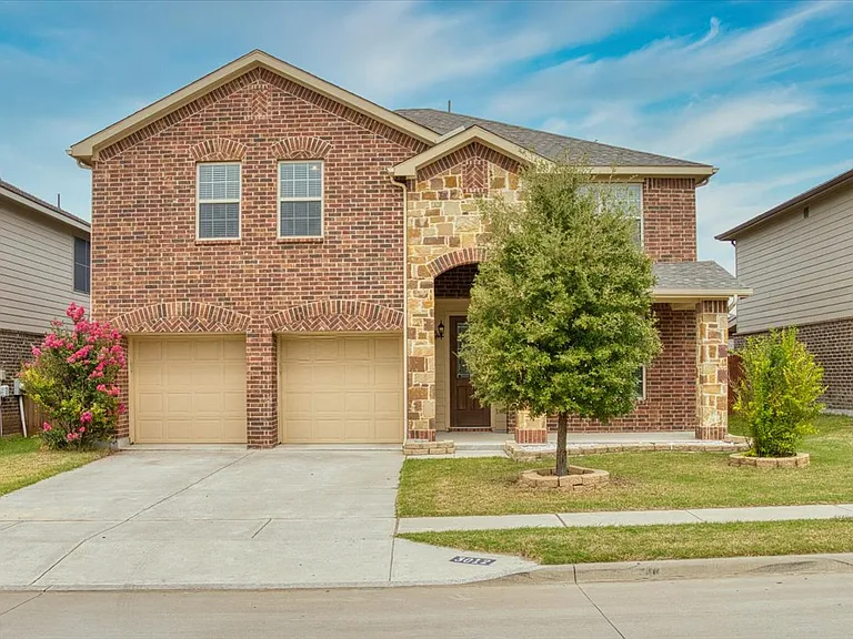 3012 Whitetail Chase Dr — Photo 1