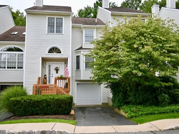 56 Ryan Ln, Lincoln Park Boro, NJ 07035