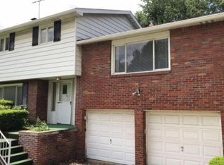 213 Centerdale Rd, Coraopolis, PA 15108