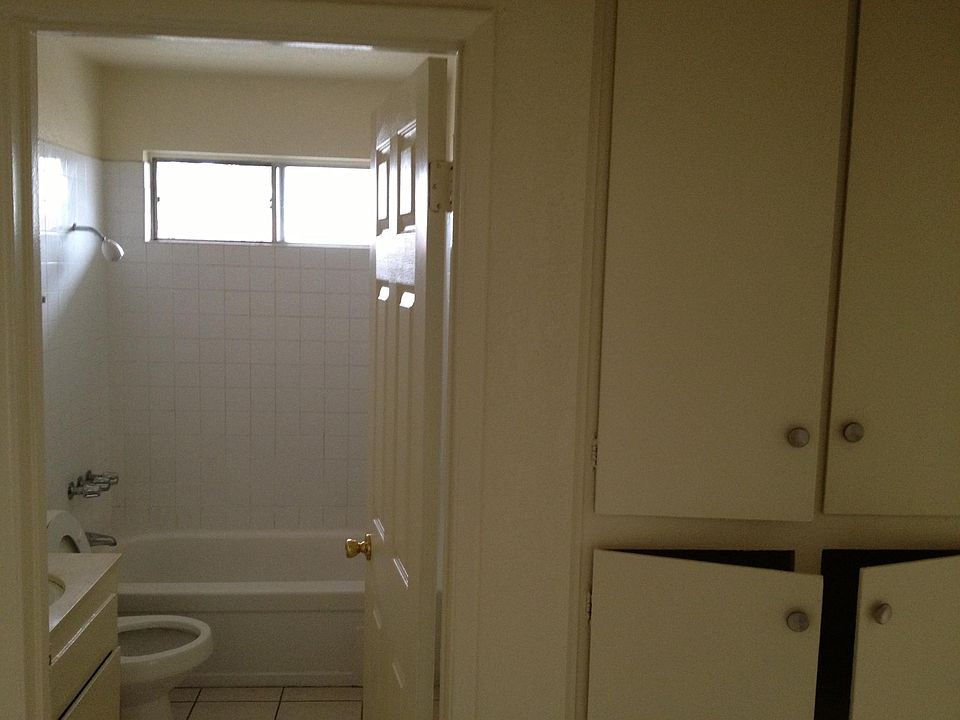 1st image of 4663 Canoga St #B