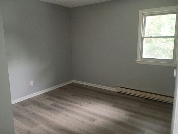 5th image of 17 Winter St APT 11