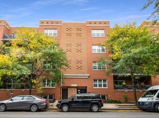 4311 N Sheridan Rd APT 404, Chicago, IL 60613