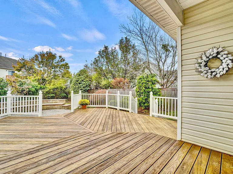 5027 Ocean Way — Photo 23
