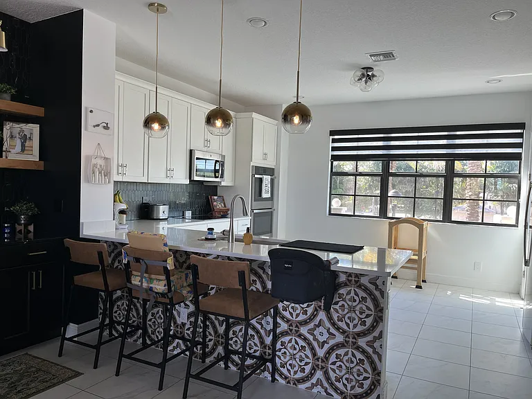 601 Windward Cir N — Photo 2