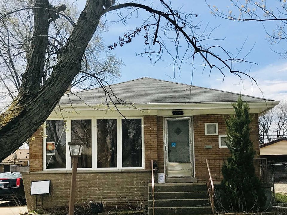 1st image of 212 W 28th Pl