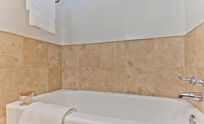 1200 N Flores St #29 — Photo 16