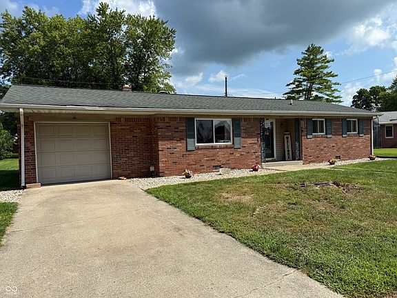 3rd image of 804 Parkview Dr