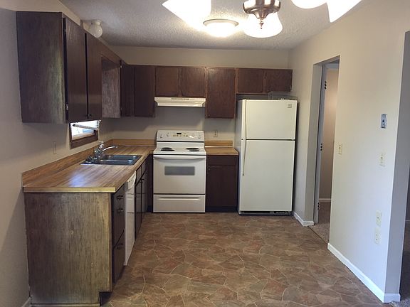3rd image of 1295 Norton Ave NE