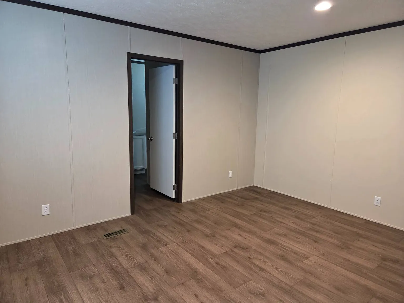 300 W Albert St — Photo 3