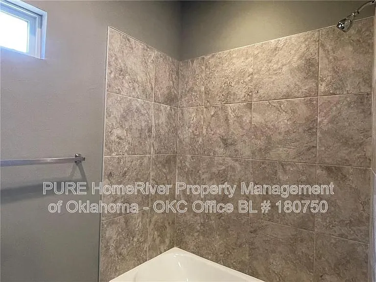 1002 SW 91st St — Photo 8