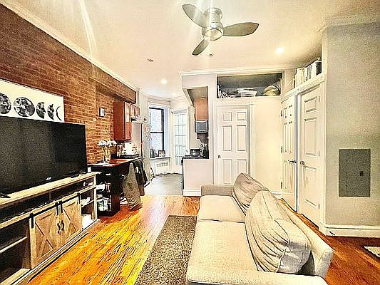 1st image of 309 W 97th St APT 1S