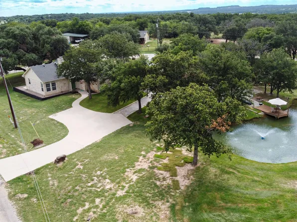 365 Cimmarron Trl, Runaway Bay, TX 76426