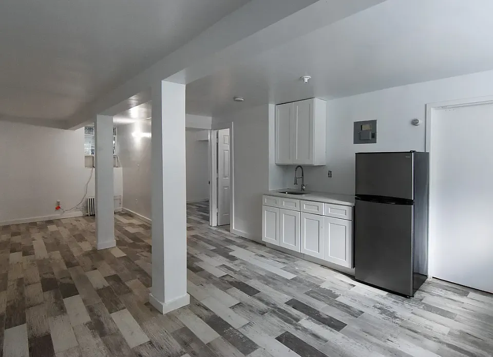 187 Metropolitan Ave #1