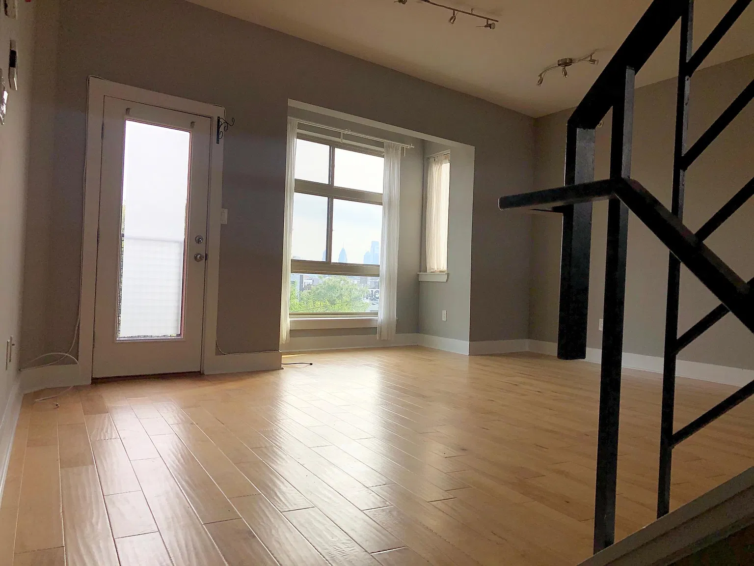 1603 E Montgomery Ave — Photo 3