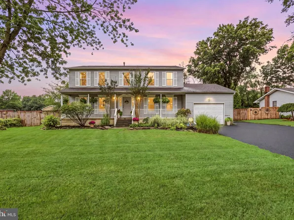 536 Sun Haven Dr, Clayton, NJ 08312