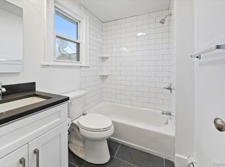 60 Leroy Ave APT 2, Valhalla, NY 10595