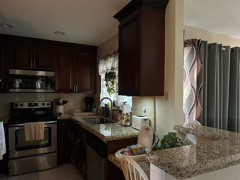 SW Natura Ave — Photo 2