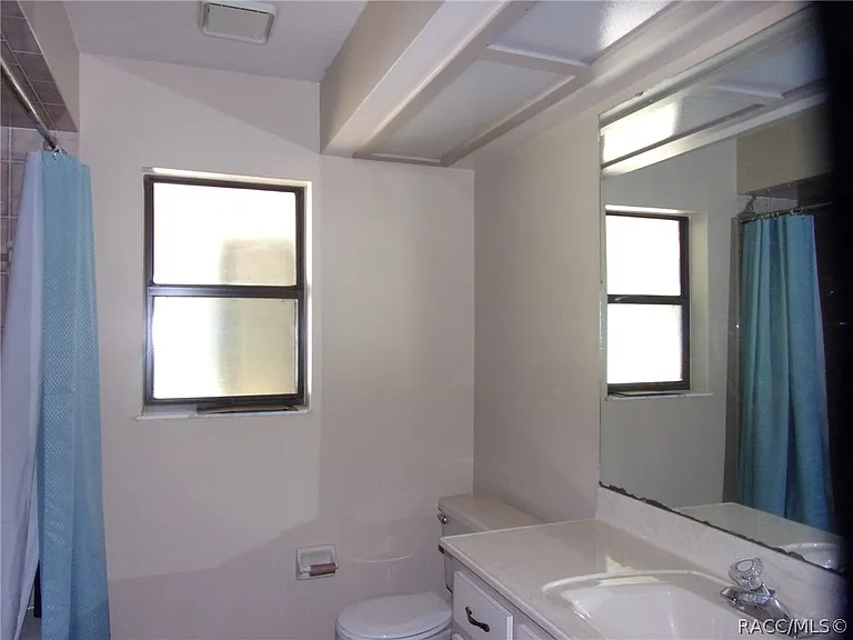 721 S Apopka Ave — Photo 6