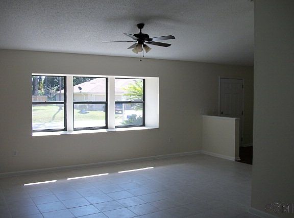 3rd image of 284 Westhampton Dr