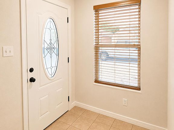 2nd image of 7533 Sierra Bella Pl